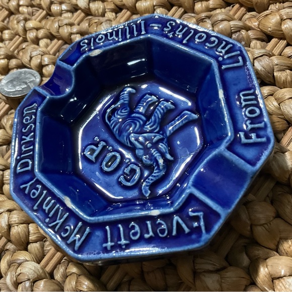 Vintage GOP Everest McKinley Dirksen Lincoln Illinois Cobalt Blue Ashtray - Picture 2 of 5